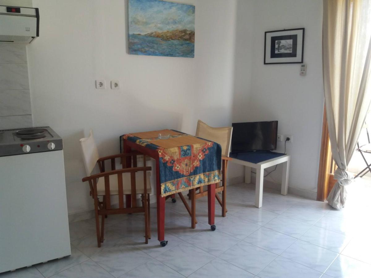 Apartment In Poros Poros Town Exterior photo
